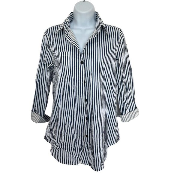🔥 4/$25 Navy White Striped Button Down Long Sleeve Top, Small - Picture 1 of 6